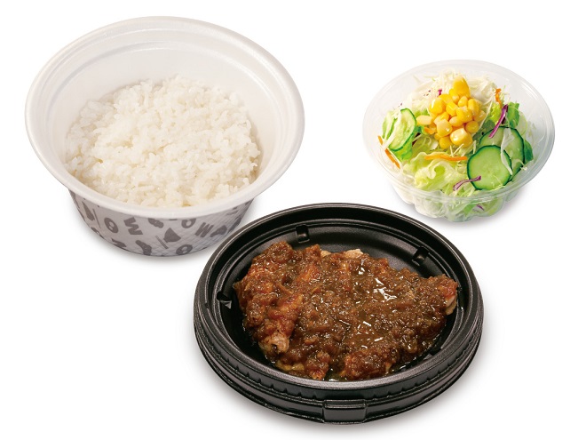 たっぷりシャリアピンソースのポークソテー定食