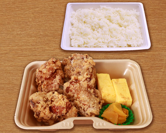 F-1110】BIGからあげ(4個)＆玉子焼き弁当Juicy big fried chicken & fluffy rolled omelette lunch box(4 pieces of fried chicken)