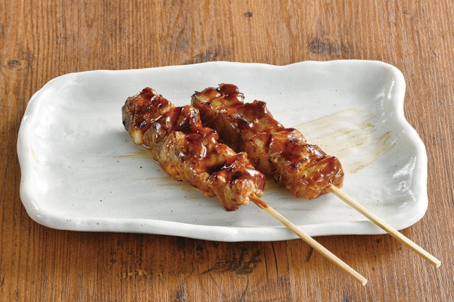 もも串　２本 Chicken Thigh (2 skewers)