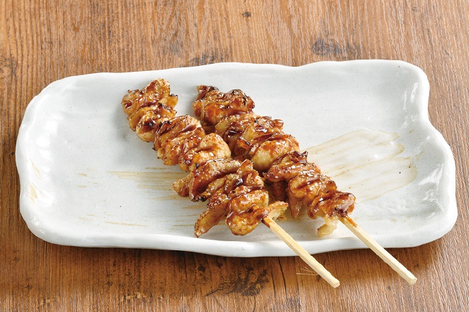 皮串　２本 Chicken Skin (2 skewers)
